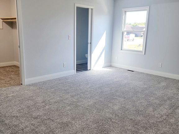 5th image of 8935 Owen Dr