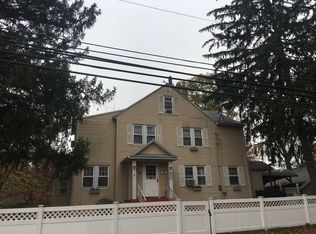 624 Locust St, Roselle, NJ 07203