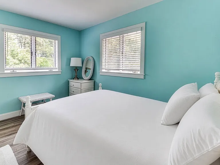 229 W Lake Dr — Photo 14