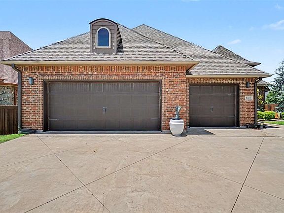 3rd image of 2605 SW 68th St
