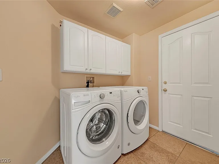 9387 Chateau Street Jean Dr — Photo 16