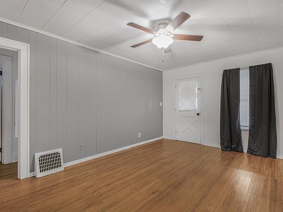 5th image of 1742 Baird Ave