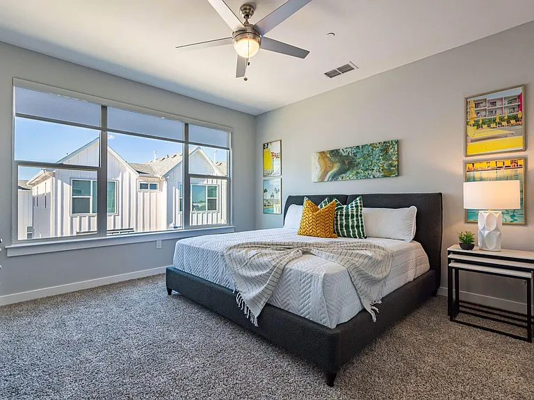Villae ATX Luxury Rental Townhomes — Photo 10