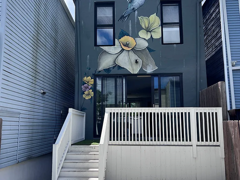 316 2nd St #B — Photo 2