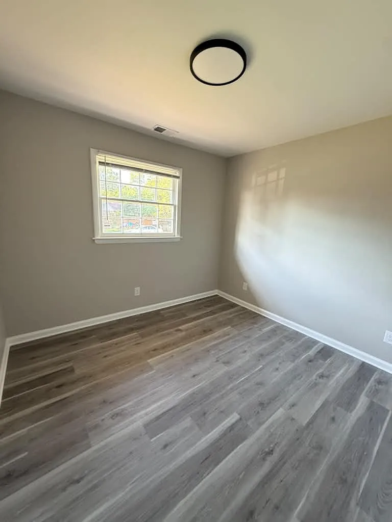 3 bed, 1.5 bath, 1550 sqft, $1,899 — Photo 4