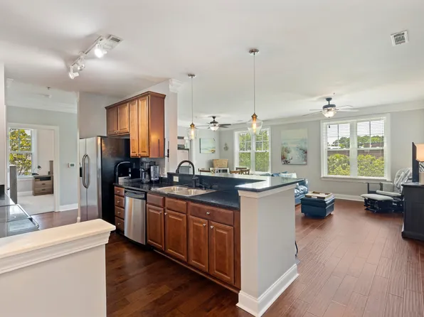 2000 Belle Isle Ave Unit 301, Mount Pleasant, SC 29464