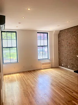 Rented by Newcastle Realty Services | media 14