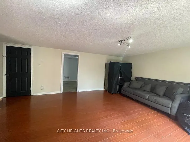 73 Hickling Trl #BASEMENT — Photo 8