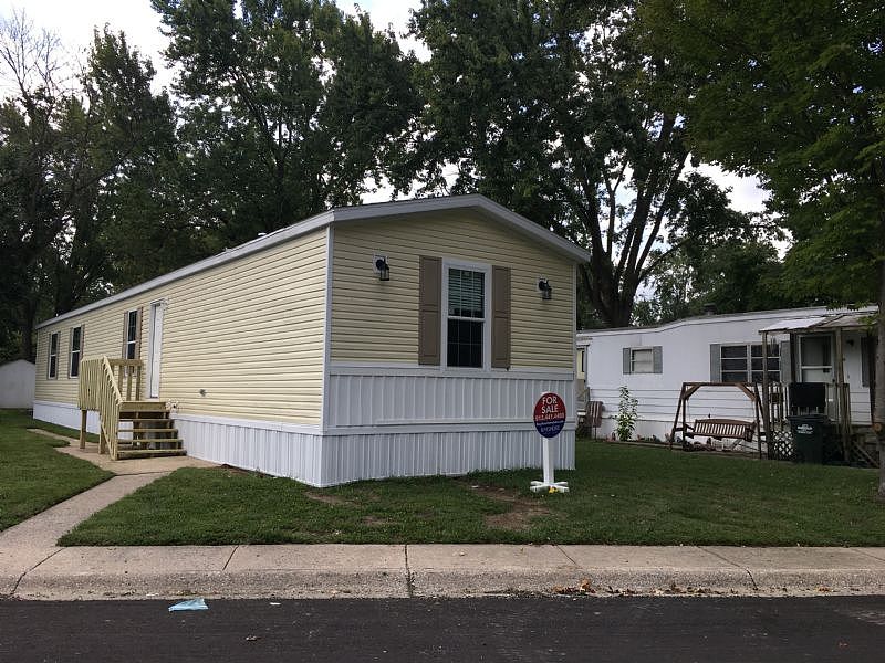 1st image of 256 Williamson St