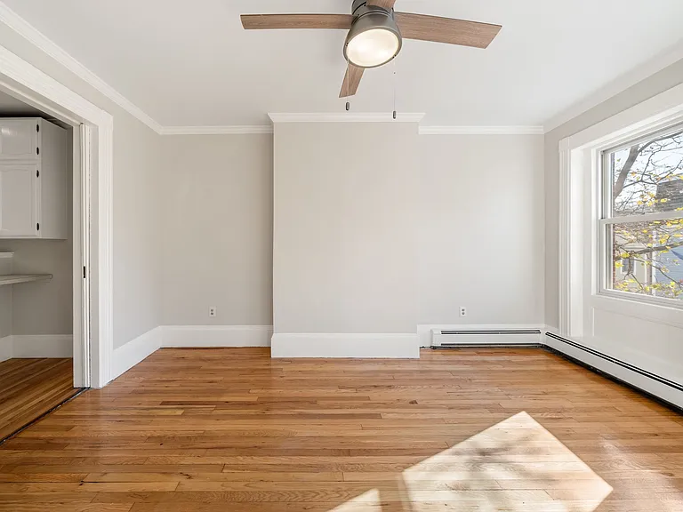 251 Bunker Hill St #2 — Photo 10