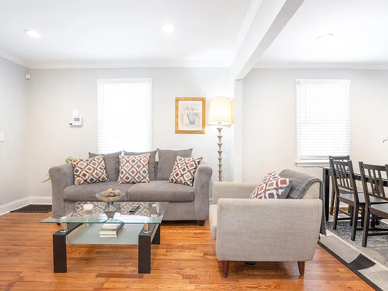 Electric Ave NW — Photo 5