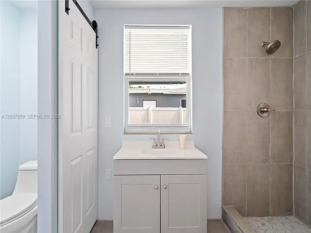 644 SW 7th Ct — Photo 7
