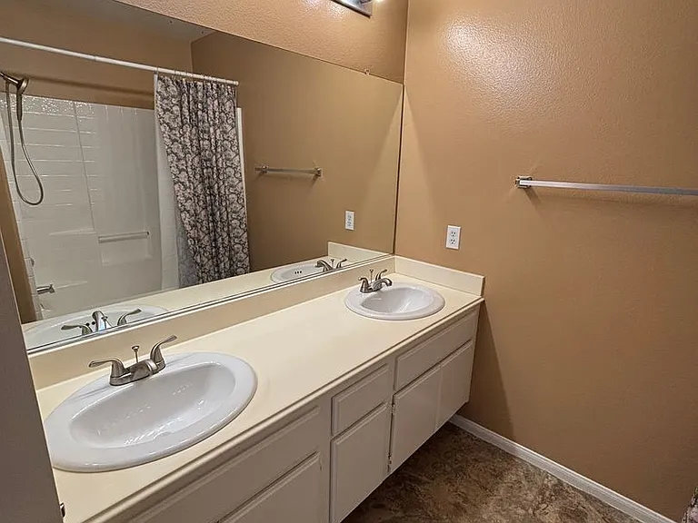10463 Graham Ct — Photo 15