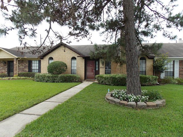 1st image of 3697 Briar Creek Dr