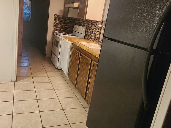 2nd image of 57 Sunflower Dr
