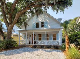 115 Circle Dr, Saint Simons Island, GA 31522