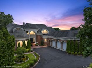 5061 Middlebelt Rd, West Bloomfield, MI 48323