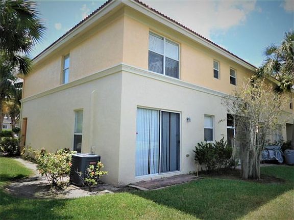 2nd image of 1702 Seminole Palms Dr