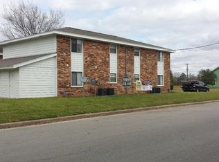 2145 8th St #4, Hempstead, TX 77445