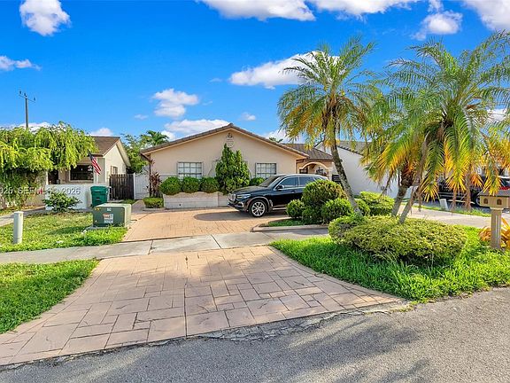 2nd image of 9981 NW 129th Ter