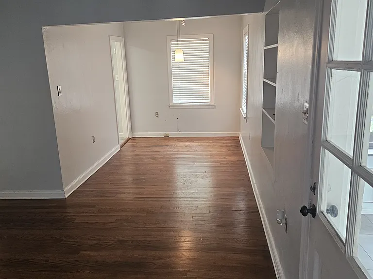 1003 W Berry Ave — Photo 5
