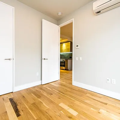 Rented by Nooklyn NYC LLC | media 17