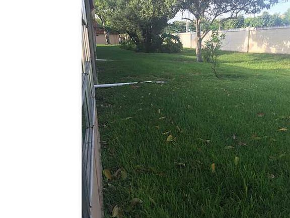 3rd image of 2320 SW 81st Ter #4