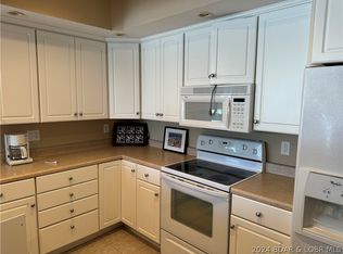 895 Summer Place Dr #1B, Camdenton, MO 65020