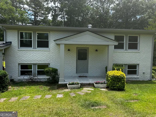 124 Arrowhead Dr, West Pt, GA 31833