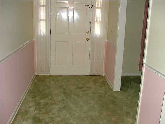 1st image of 943 Pine Ave SE