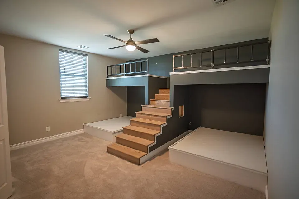 5 bed, 5200 sqft, $2,800 — Photo 4