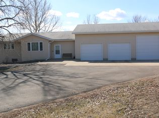 11501 Elsa Rosa Dr, Menoken, ND 58558