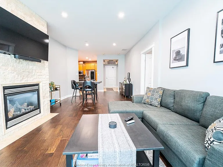 1225 Riverside Dr W #103 — Photo 2