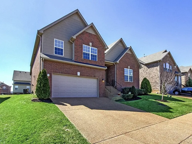 7913 Kirkfield Dr — Photo 5