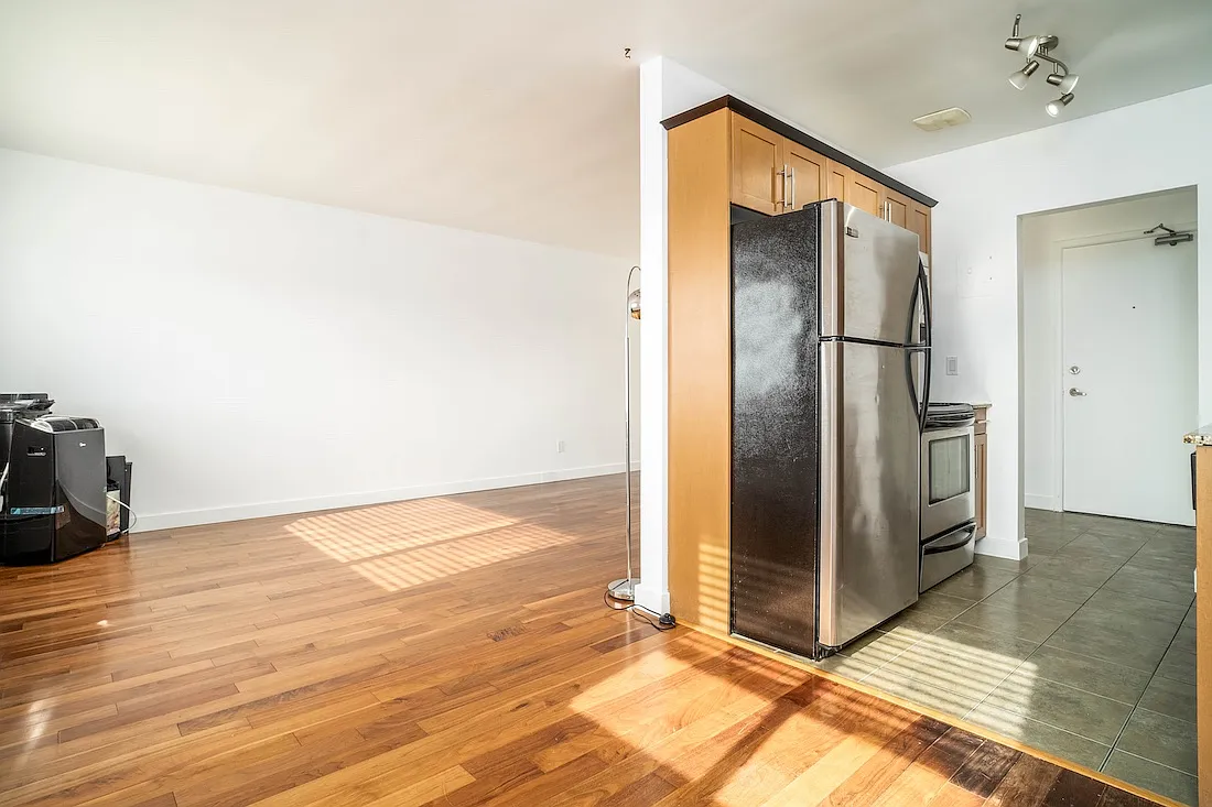 502 Corydon Avenue — Photo 4