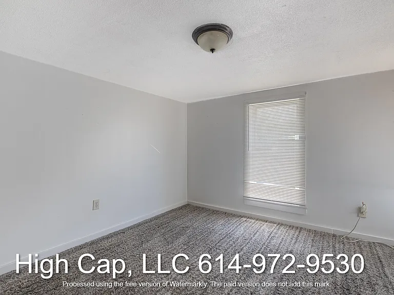 2484 Hilltop Ave — Photo 4