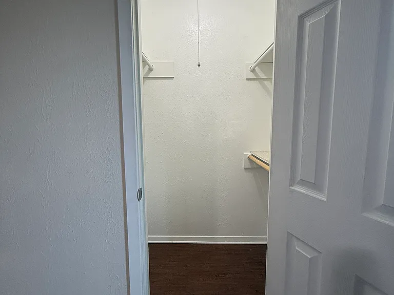2110 Lee St #A — Photo 12