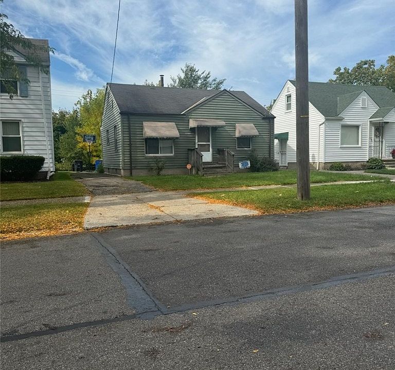 1st image of 3292 E 147th St