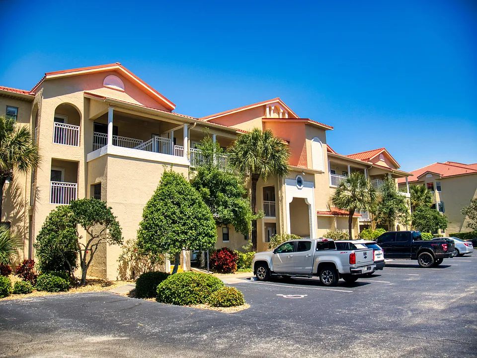448 Bouchelle Dr #305
