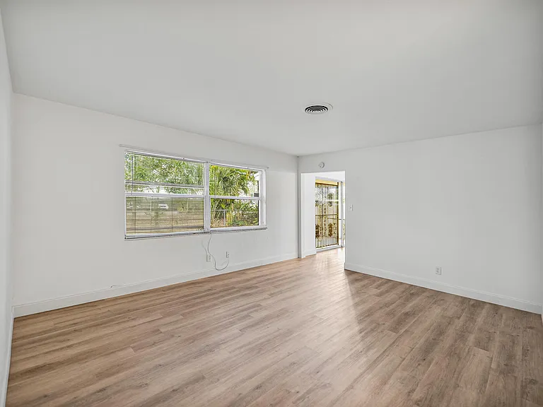 3402 W North A St — Photo 7