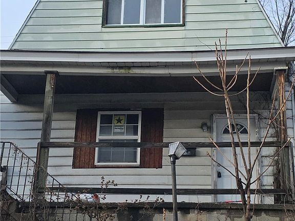 5th image of 830 Frank St