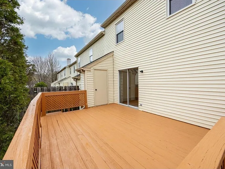 270 Grimley Rd — Photo 31