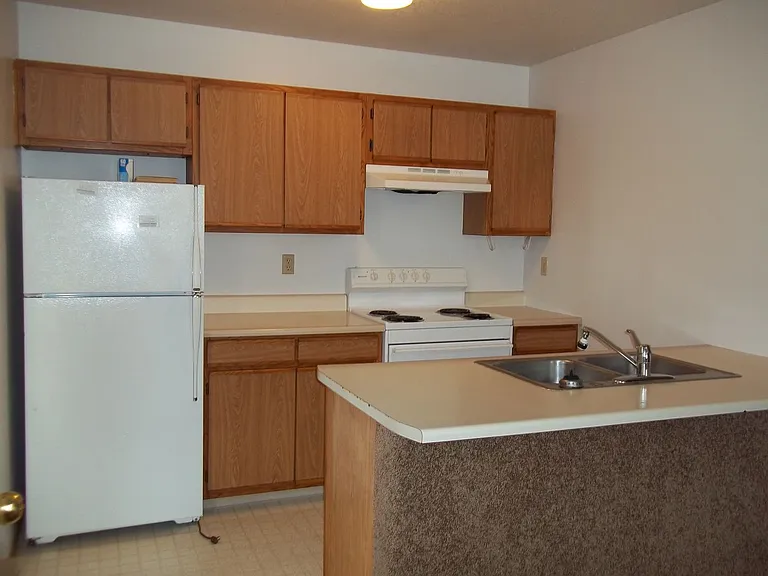 308 N Church Ave — Photo 2