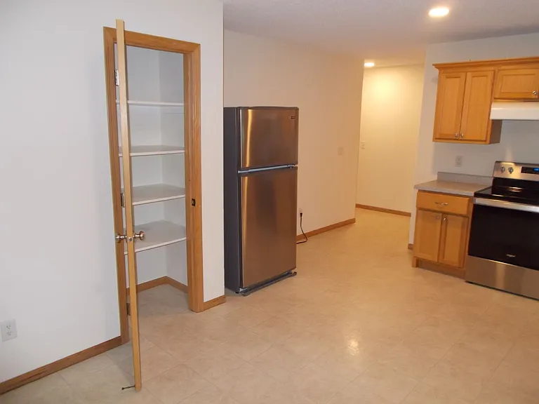 1020 Stinson St — Photo 15