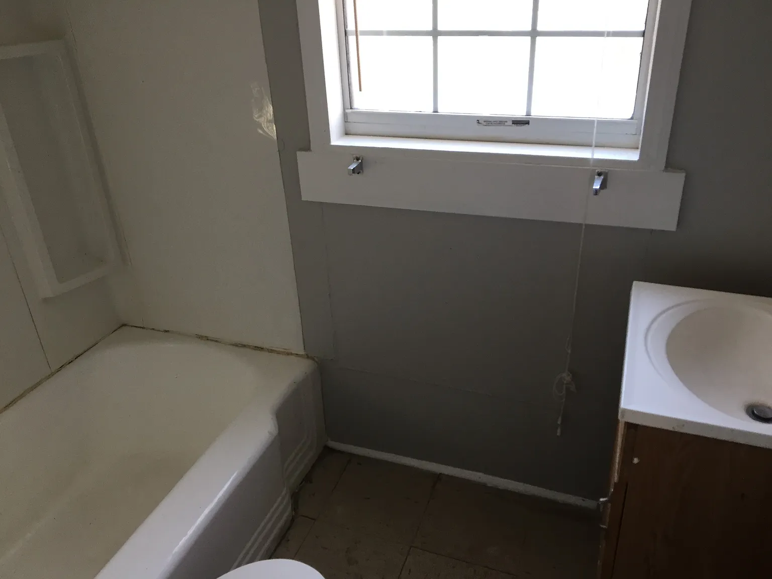 2 bed, 1200 sqft, $795 — Photo 3