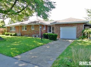 300 W Oakridge Ave, Peoria, IL