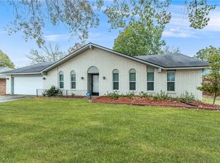 1303 San Miguel Dr, Springdale, AR 72762