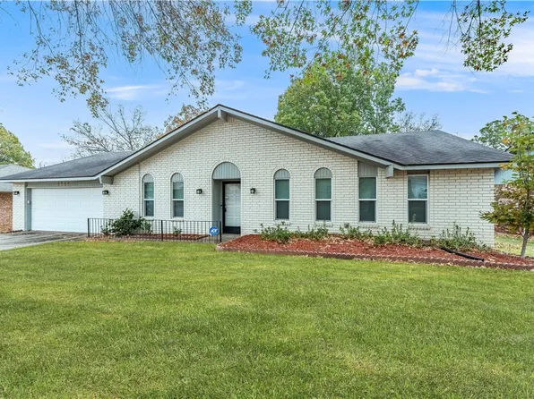 1303 San Miguel Dr, Springdale, AR 72762