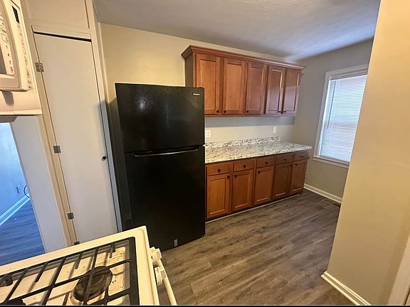 4th image of 4603 Picadilly Ave