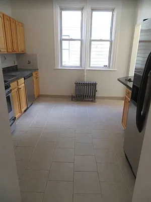 Rented by Space Real Estate | media 12